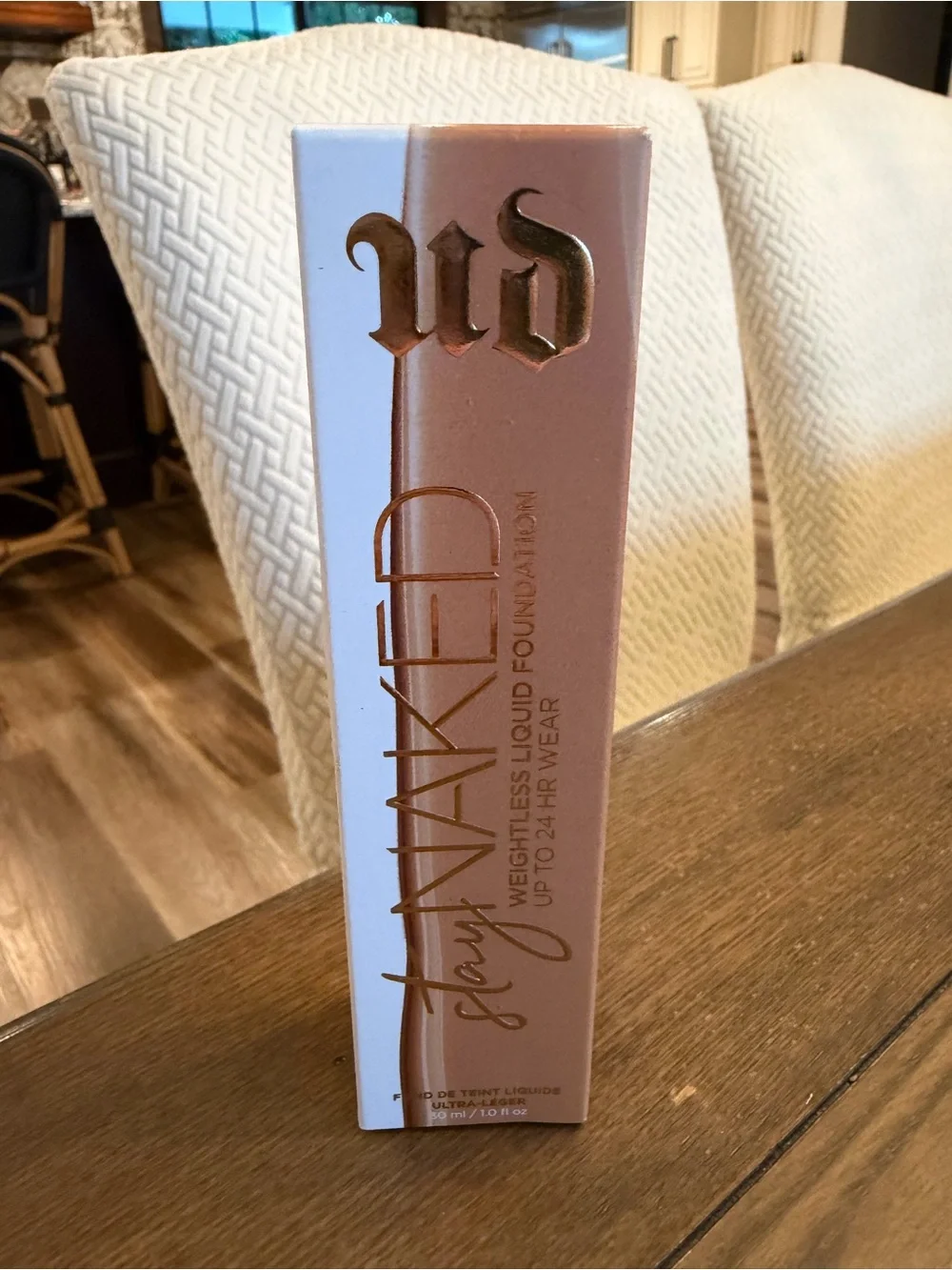 NEW! Urban Decay Stay Naked Weightless Liquid Foundation in 40 CP